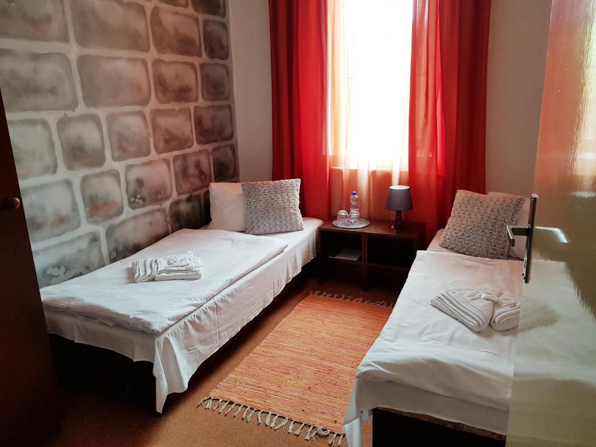 Hotel Camelot Тиса Экстерьер фото