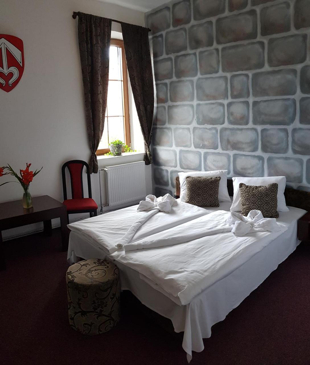Hotel Camelot Тиса Экстерьер фото
